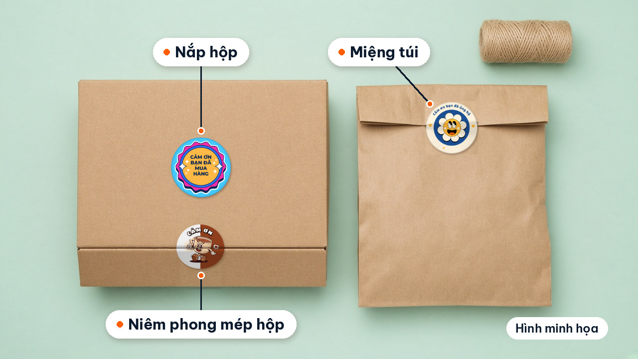 Vị trí dán sticker cảm ơn giữa nắp hộp, miệng túi giấy và vắt qua mép hộp để niêm phong